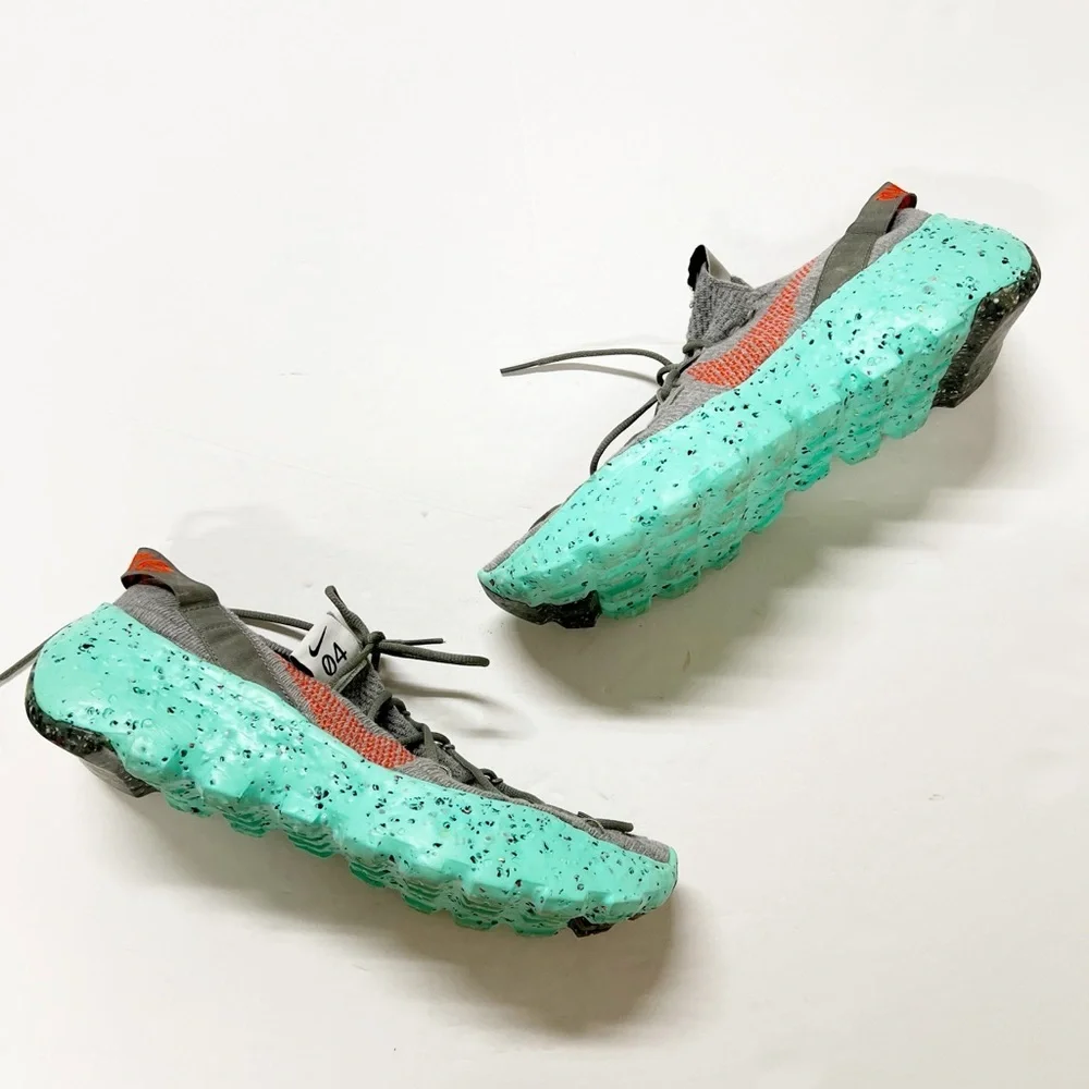Nike Mens Gray Space Hippie 04 Green Glow Lace Up Recycled Sole Sneaker Size 10